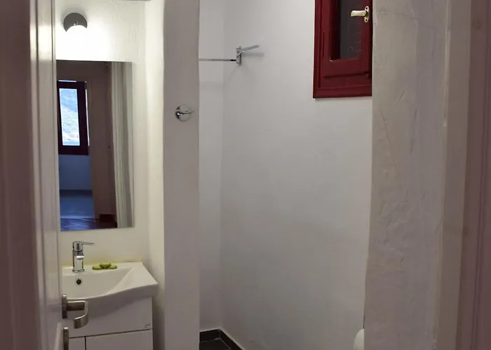 Sifnos Tinas House *